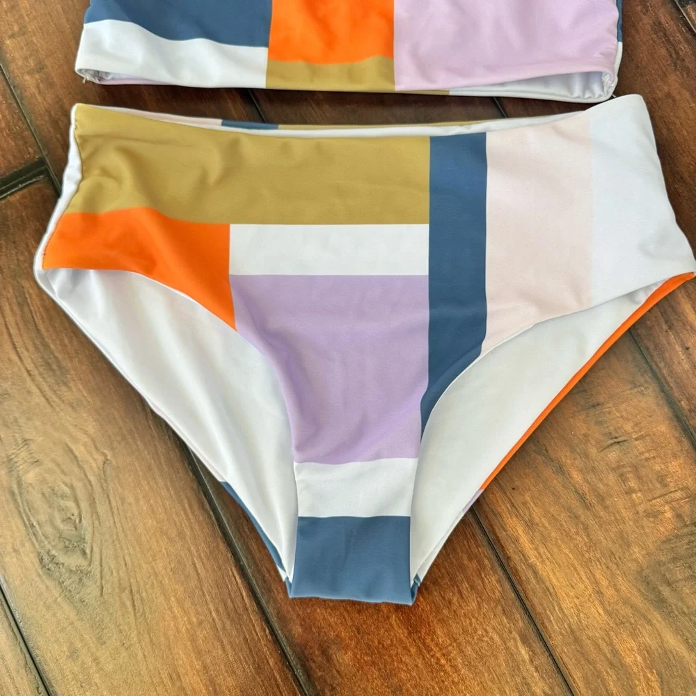 Color Block Bikini Set - Picture 4 of 9